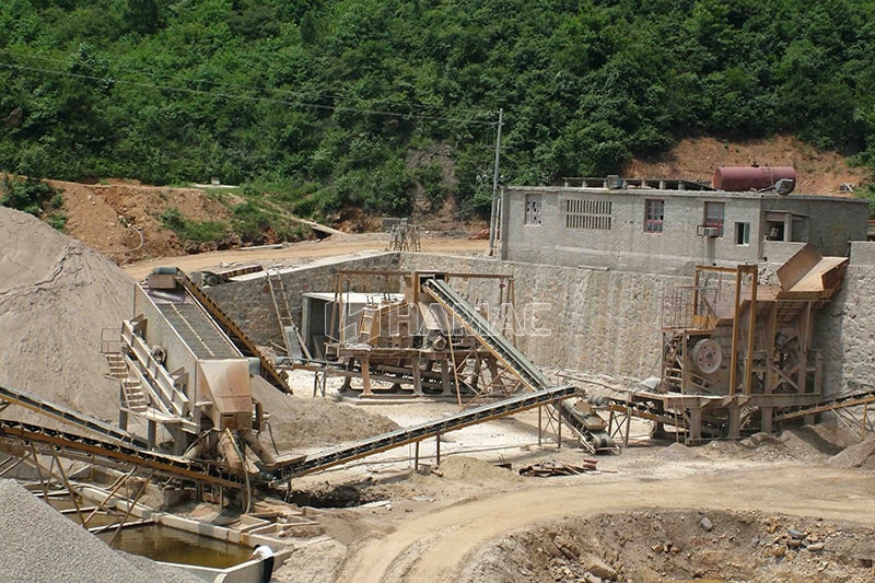 Installation de concassage et de criblage pour petite zone d'occupation