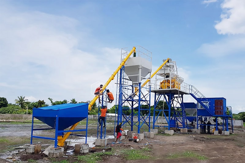 La centrale à béton de type trémie de levage HZS50 fonctionne à Cebu, aux Philippines